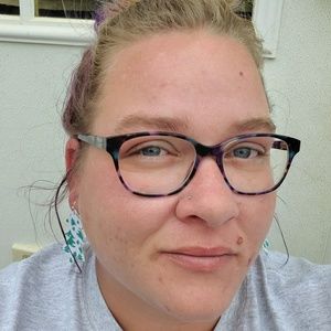 Meet your Posher, Haylee